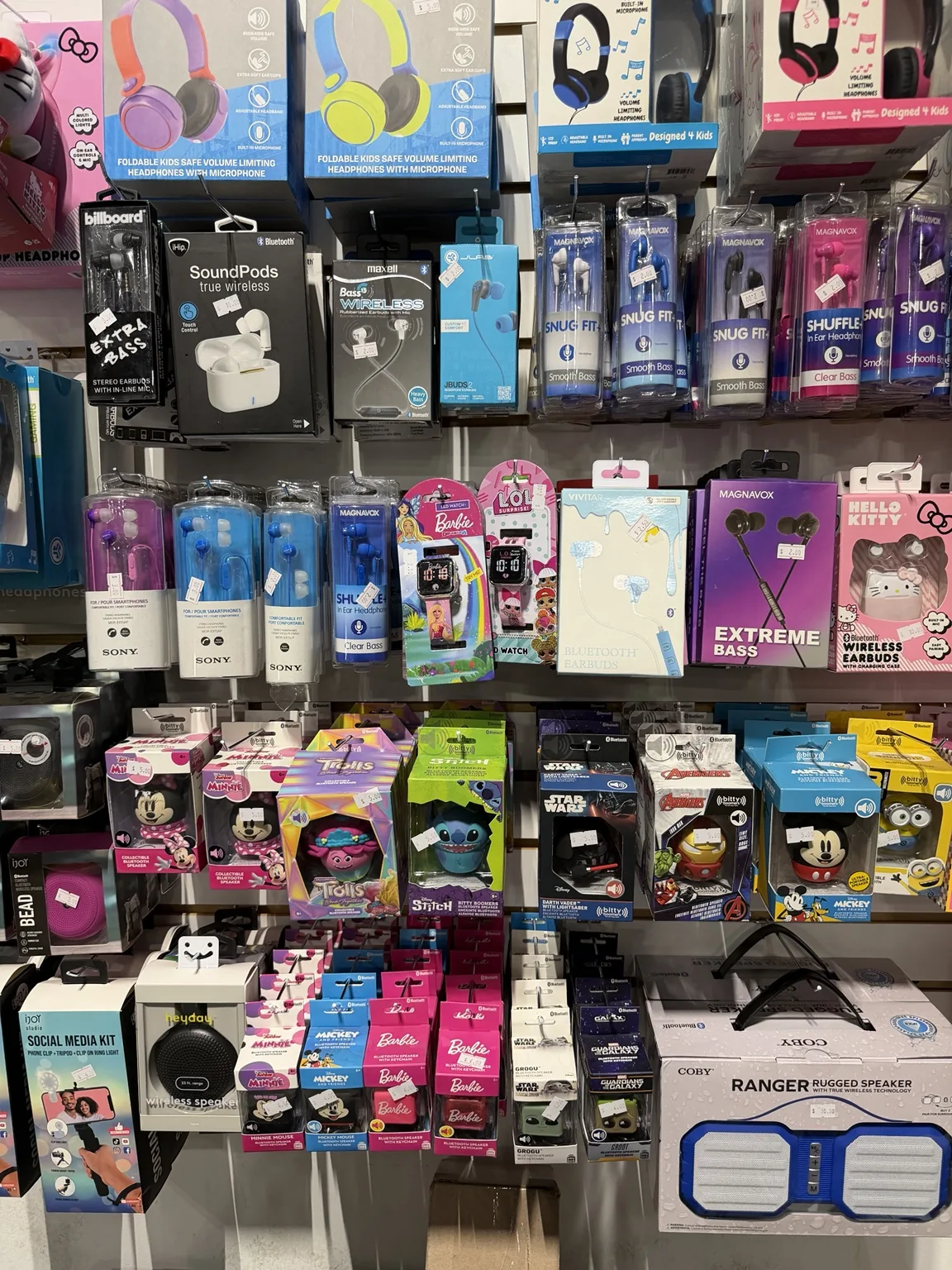 Headphones speakers and electronics accessories